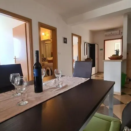 Apartment Marin Splitska