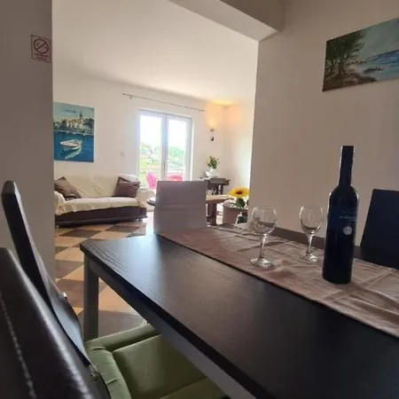 Marin Apartment *